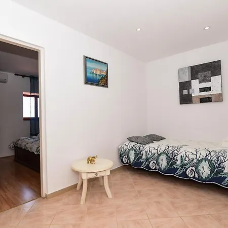 Rustical Mare Apartman *